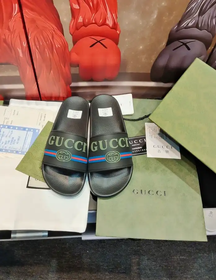 hype Gucci Slippers