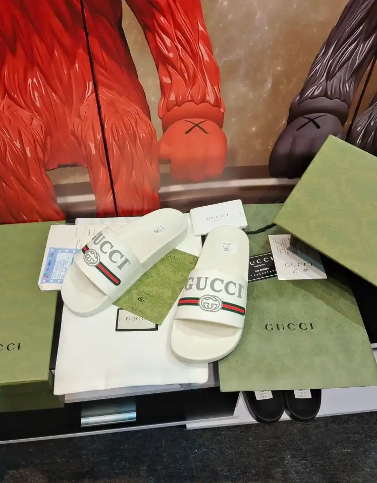 hype Gucci Slippers