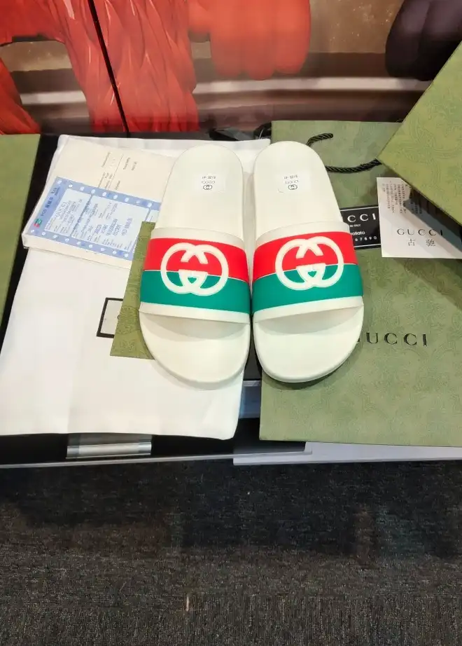 hype Gucci Slippers