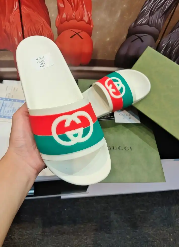 hype Gucci Slippers