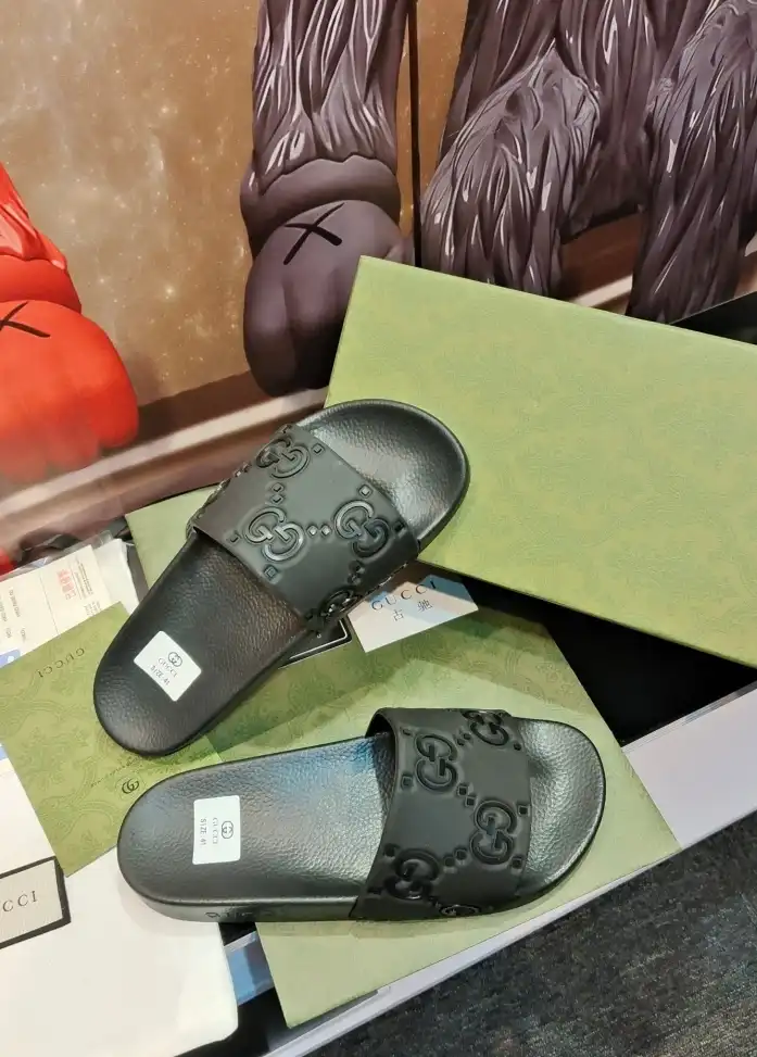 hype Gucci Slippers