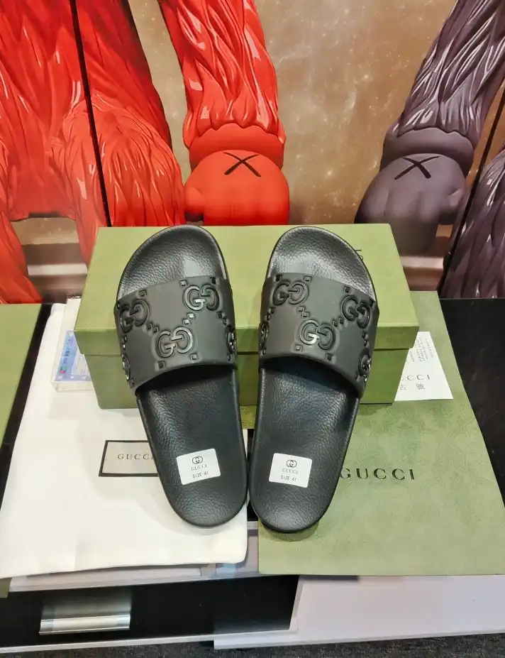 hype Gucci Slippers