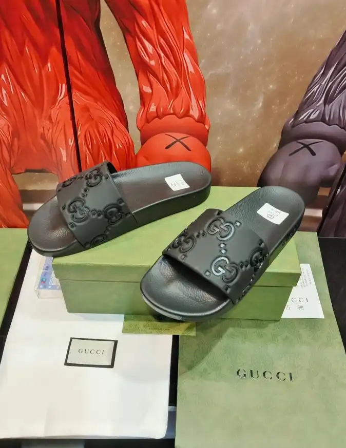 hype Gucci Slippers