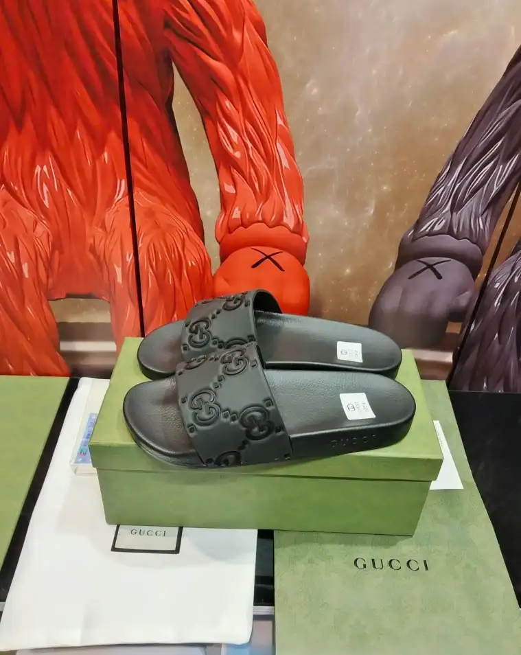 hype Gucci Slippers