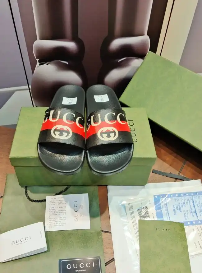 hype Gucci Slippers