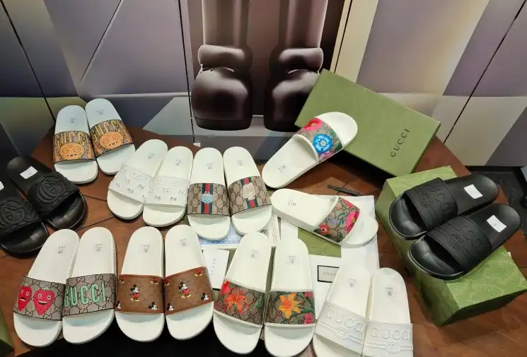 hype Gucci Slippers