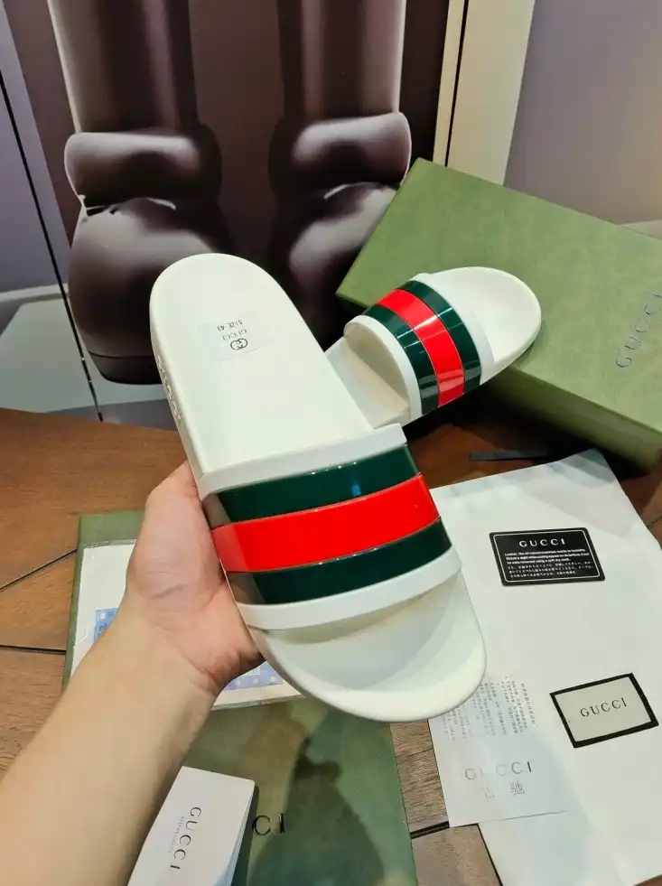 hype Gucci Slippers