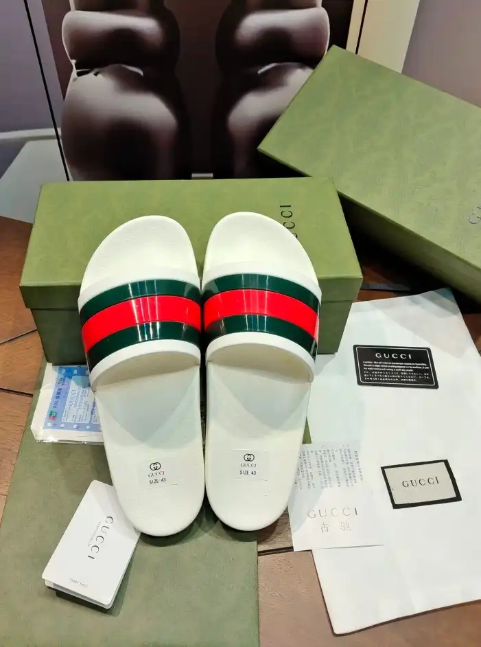 hype Gucci Slippers