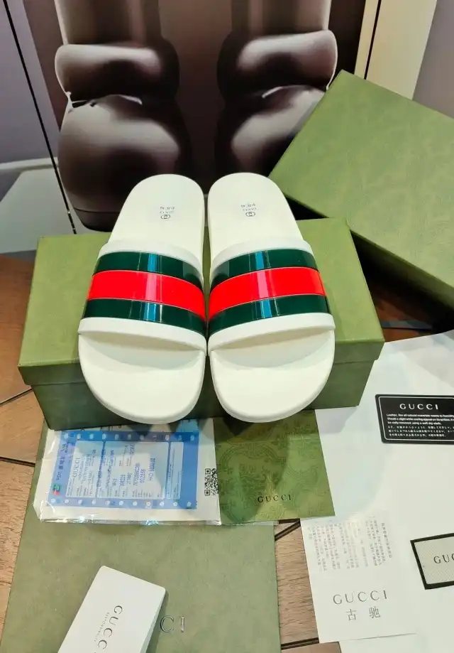 hype Gucci Slippers