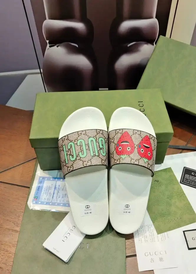 hype Gucci Slippers