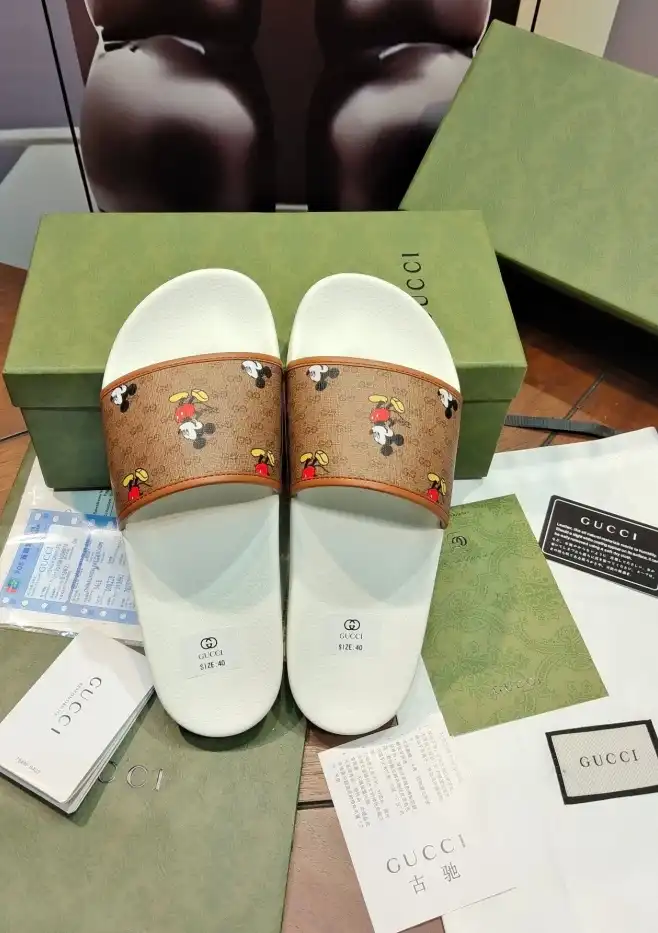 hype Gucci Slippers