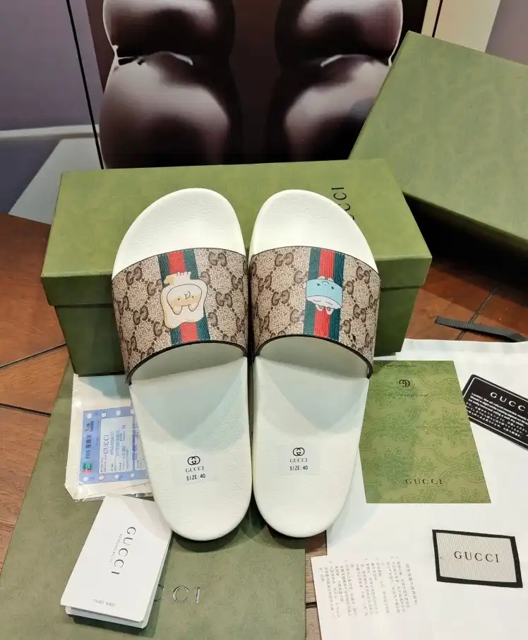 hype Gucci Slippers