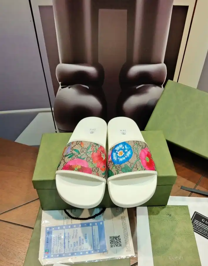 hype Gucci Slippers