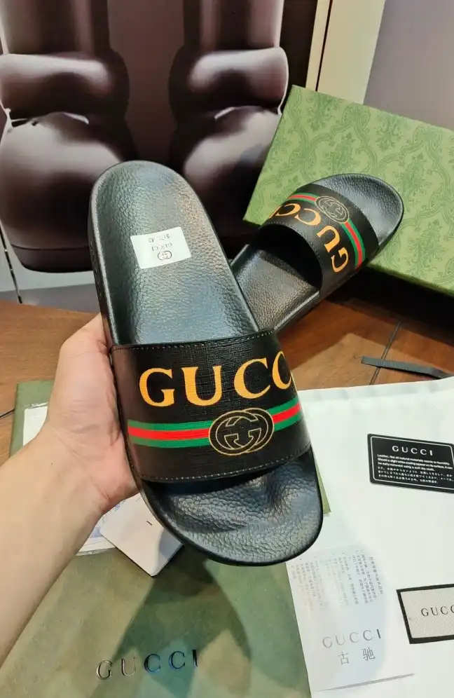 hype Gucci Slippers