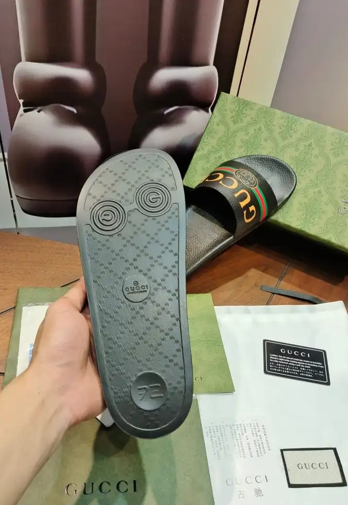 hype Gucci Slippers