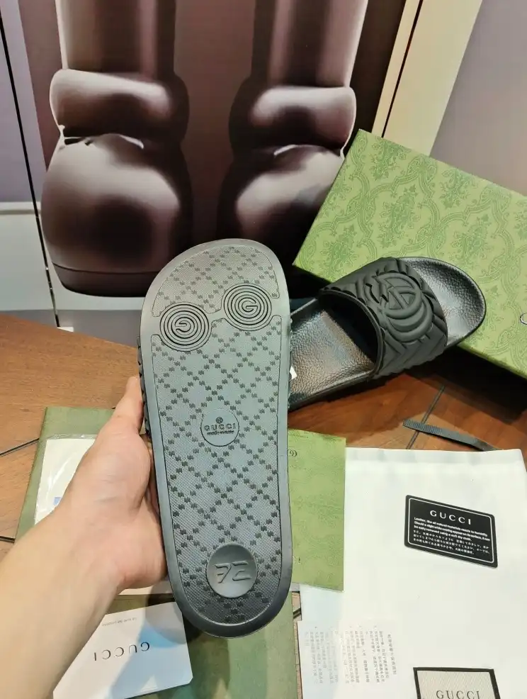 hype Gucci Slippers