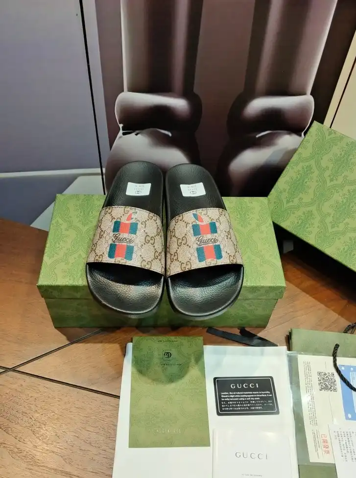 hype Gucci Slippers