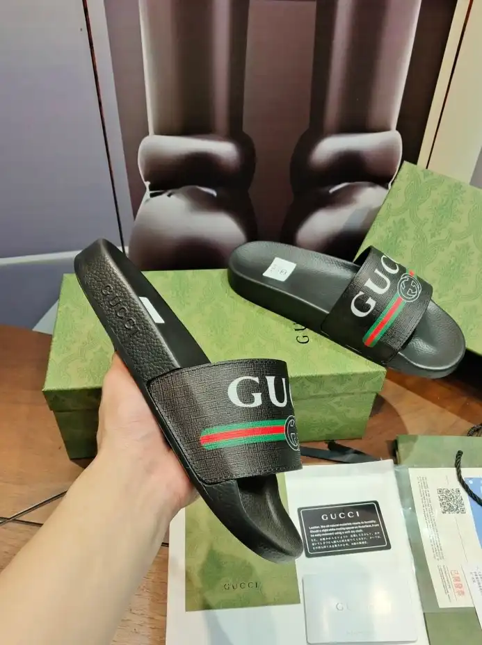 hype Gucci Slippers