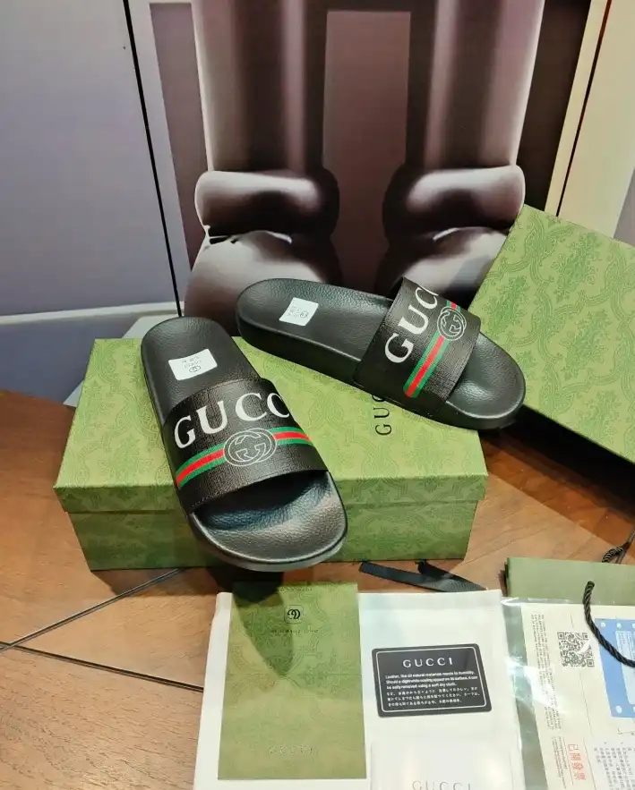 hype Gucci Slippers