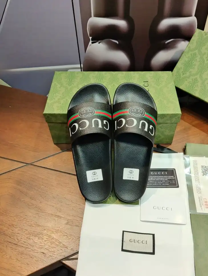 hype Gucci Slippers