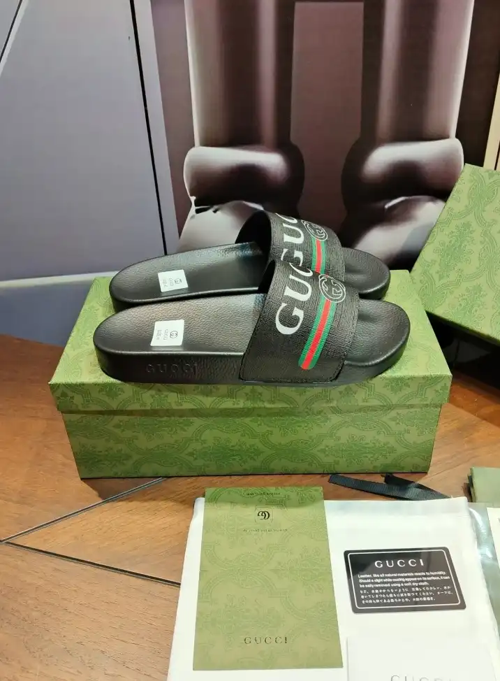 hype Gucci Slippers