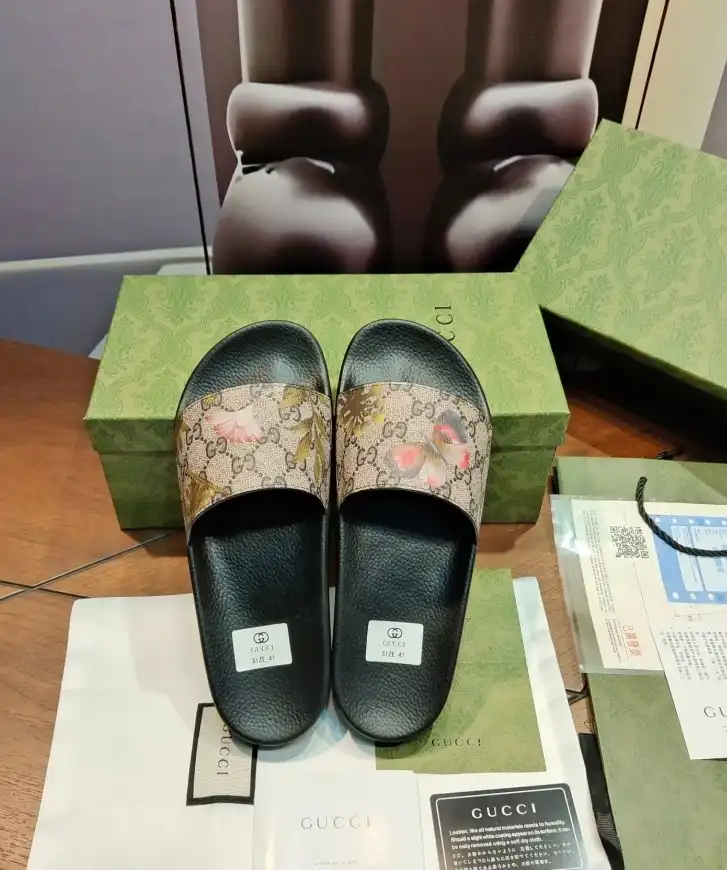 hype Gucci Slippers