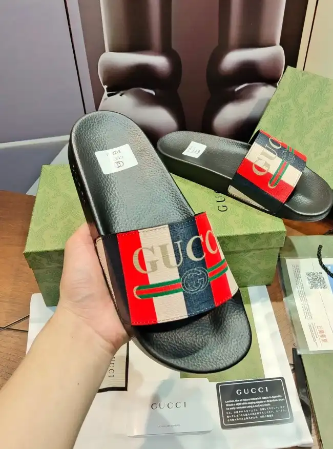 hype Gucci Slippers