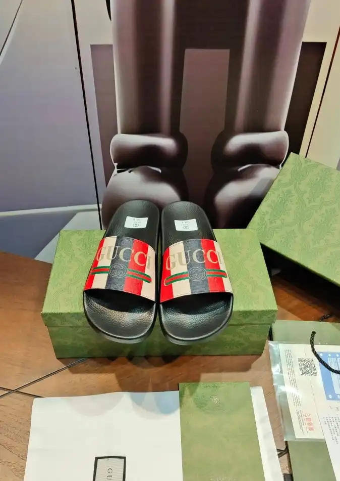 hype Gucci Slippers