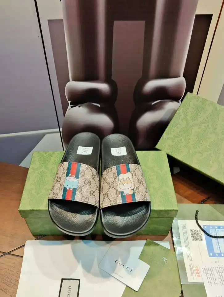 hype Gucci Slippers