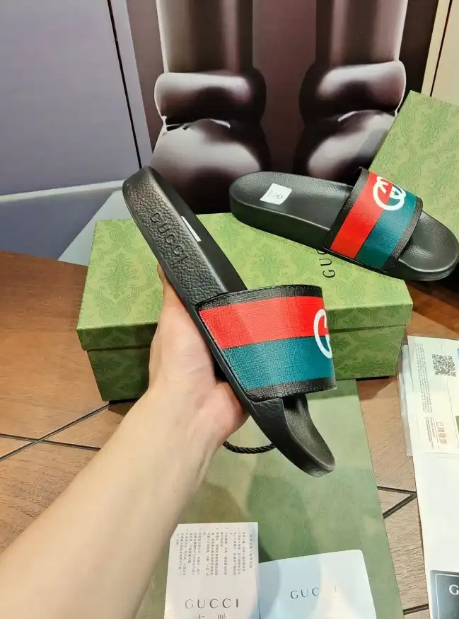 hype Gucci Slippers