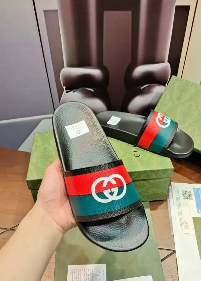 hype Gucci Slippers