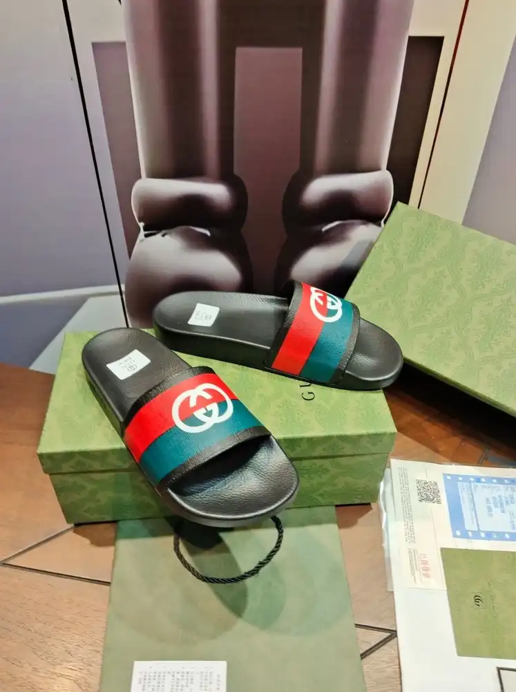 hype Gucci Slippers