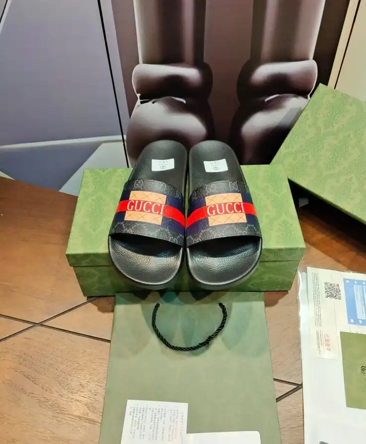 hype Gucci Slippers