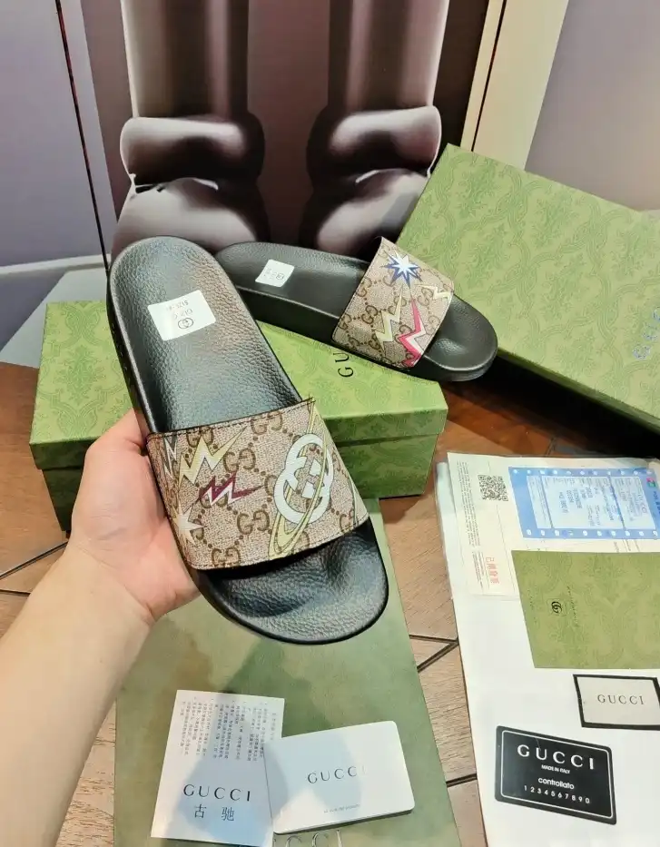 hype Gucci Slippers