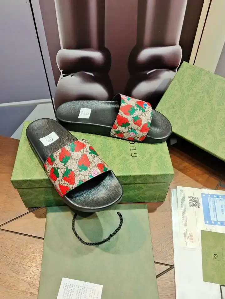 hype Gucci Slippers