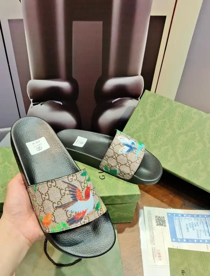 hype Gucci Slippers