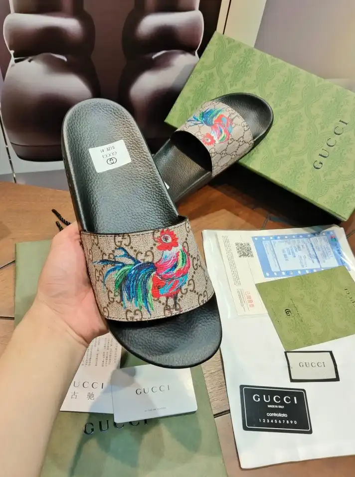 hype Gucci Slippers