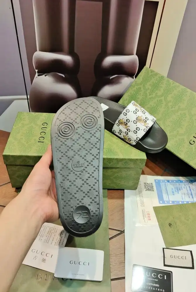 hype Gucci Slippers