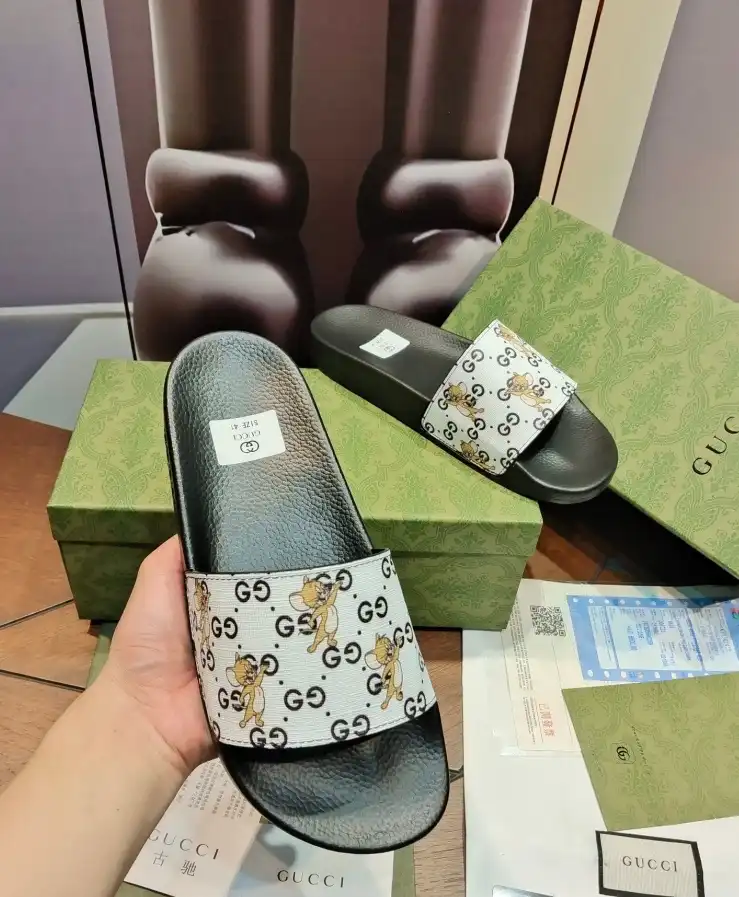 hype Gucci Slippers