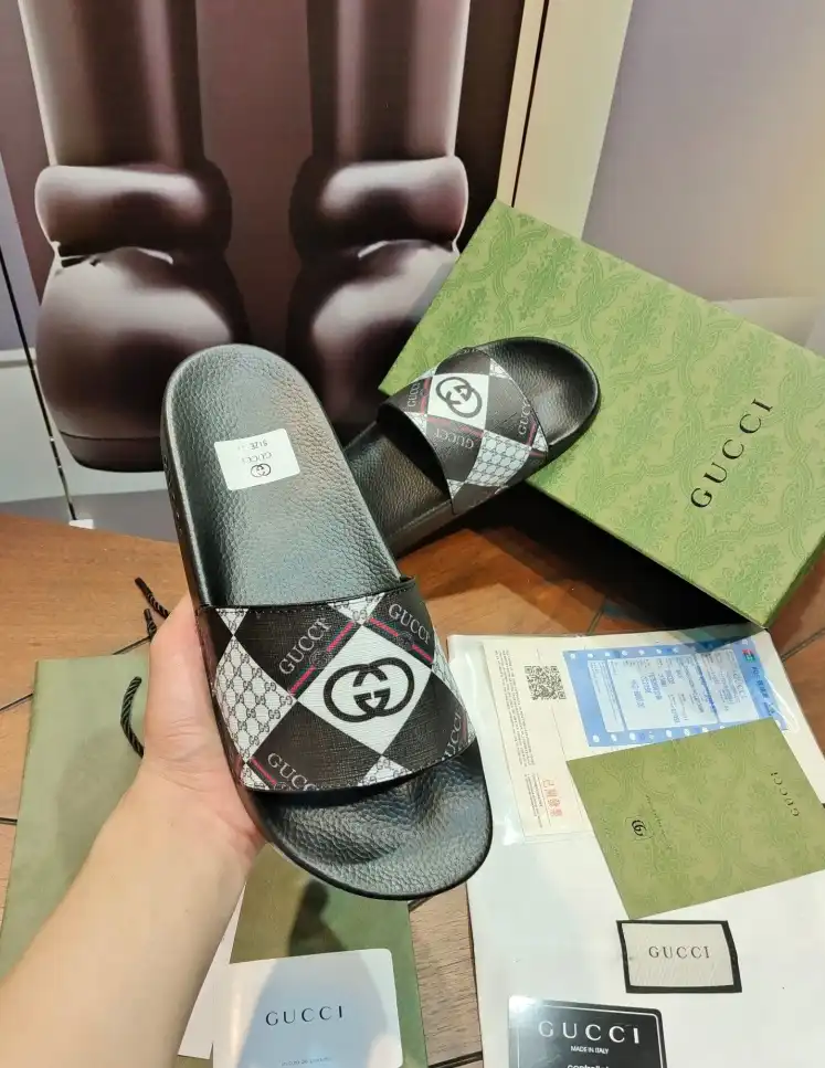 hype Gucci Slippers