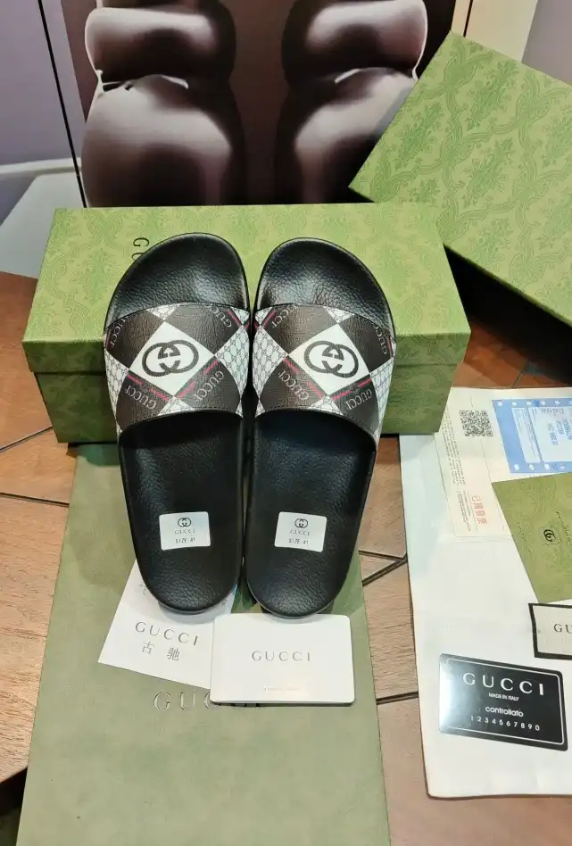 hype Gucci Slippers