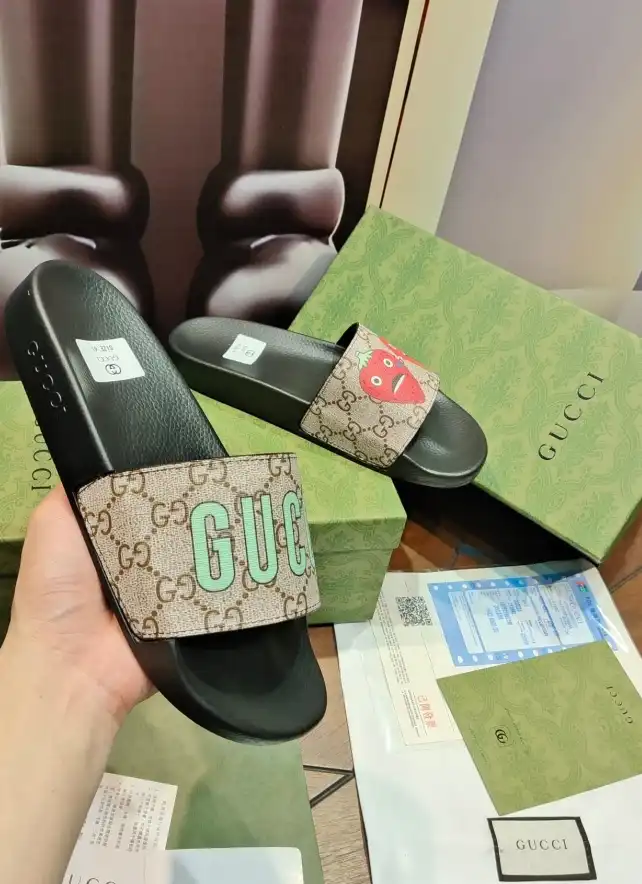 hype Gucci Slippers