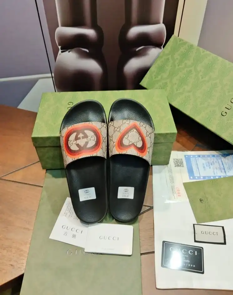 hype Gucci Slippers