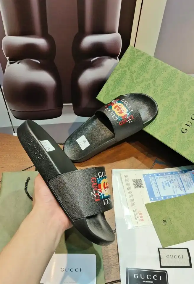 hype Gucci Slippers