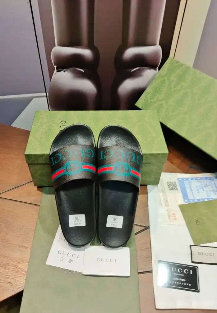 hype Gucci Slippers