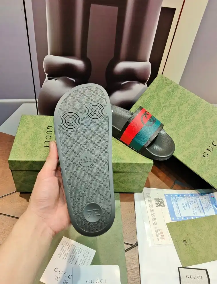 hype Gucci Slippers