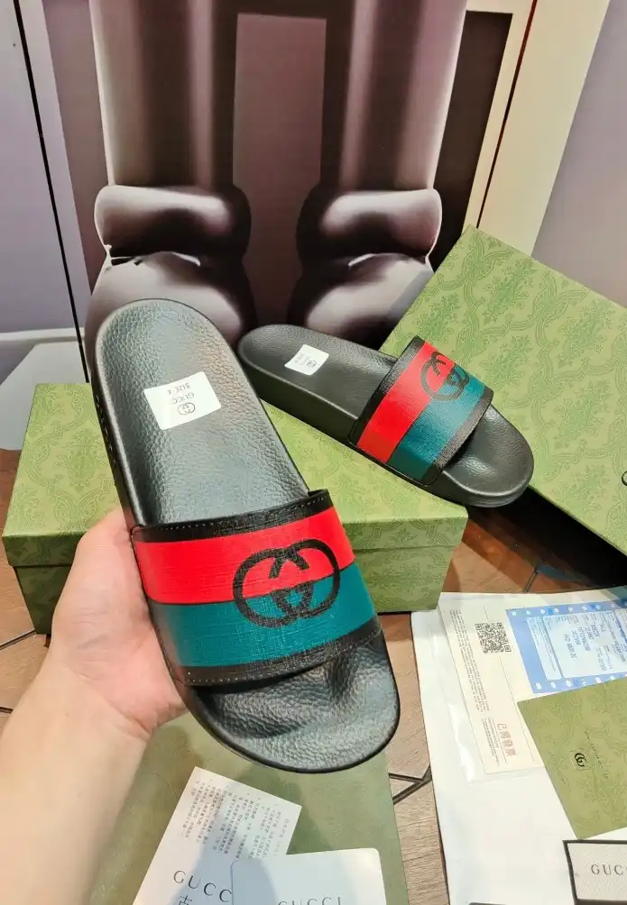 hype Gucci Slippers