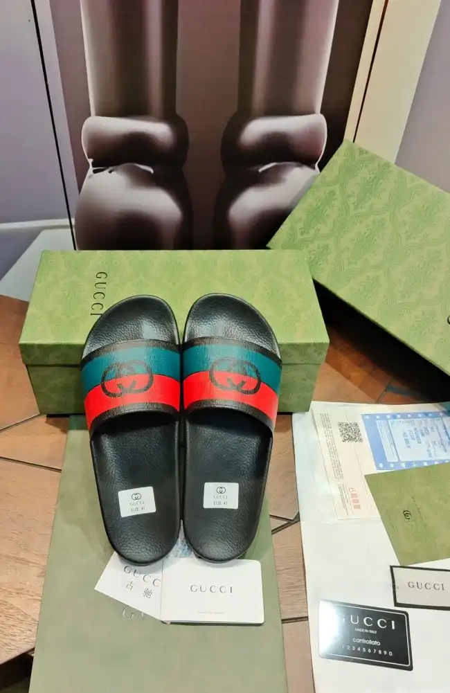 hype Gucci Slippers