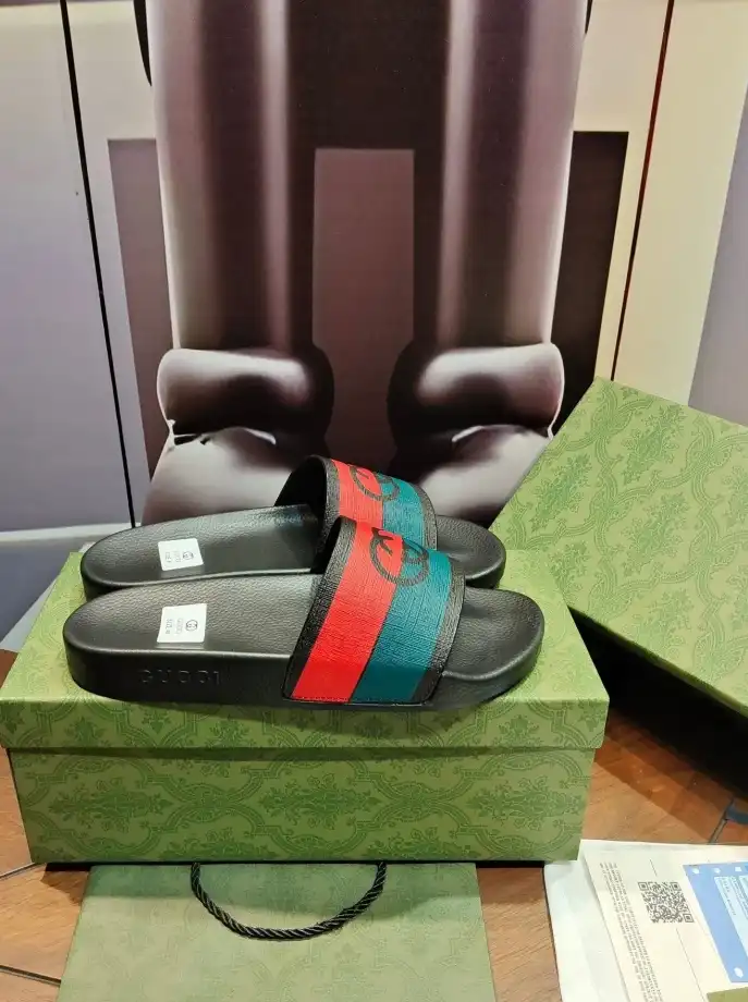 hype Gucci Slippers