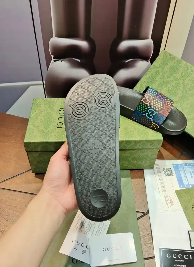 hype Gucci Slippers